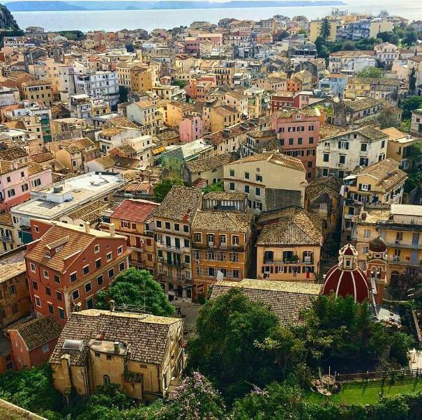 Corfu town!